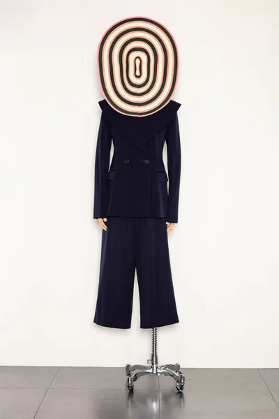 Look 12